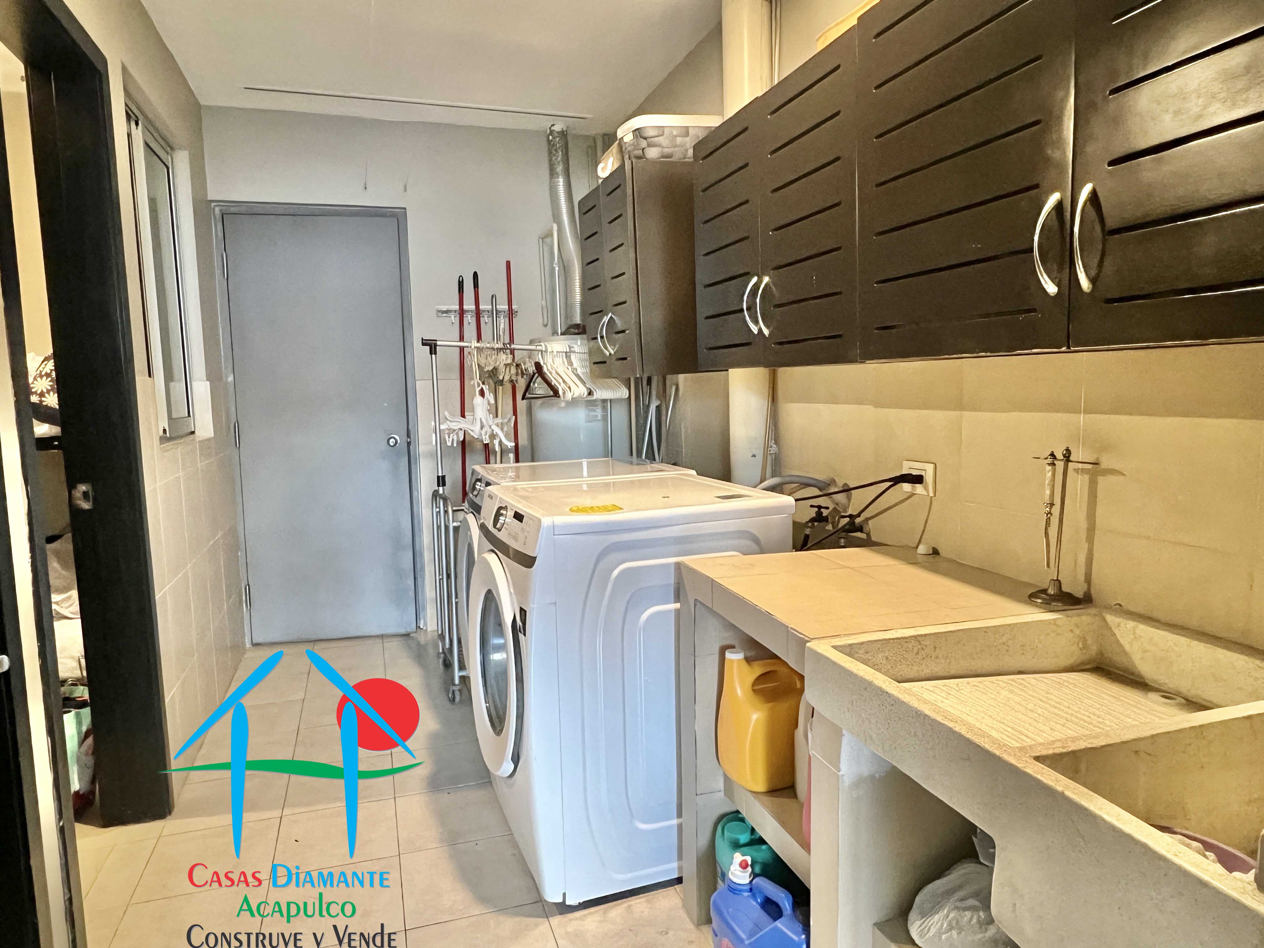 Vista Real M 29 - Área de servicio 2